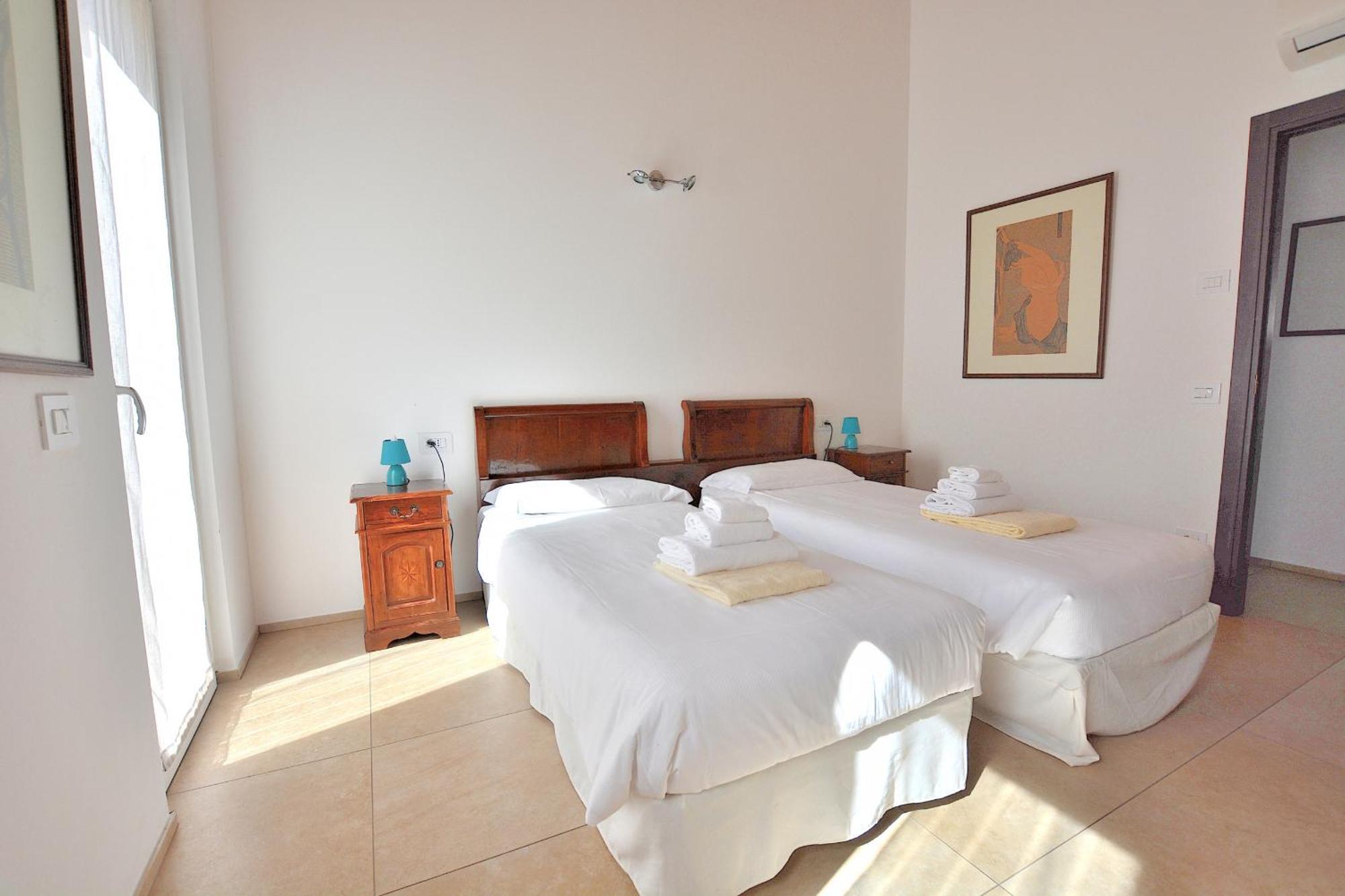 South Apartment With Pool Torri Del Benaco Buitenkant foto