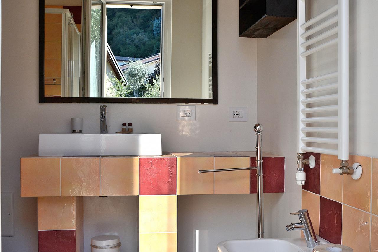 South Apartment With Pool Torri Del Benaco Buitenkant foto